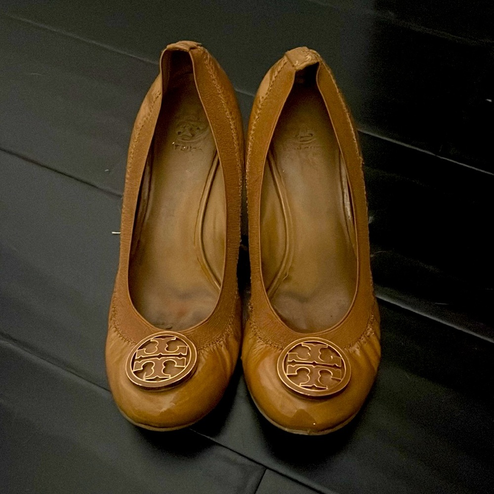 Tory Burch Caroline wedge